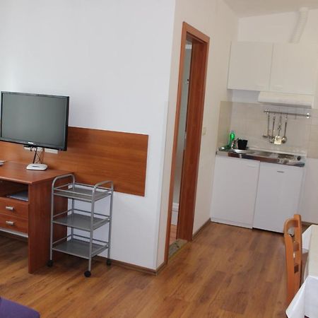 Apartments And Rooms Liburnija オパティヤ エクステリア 写真