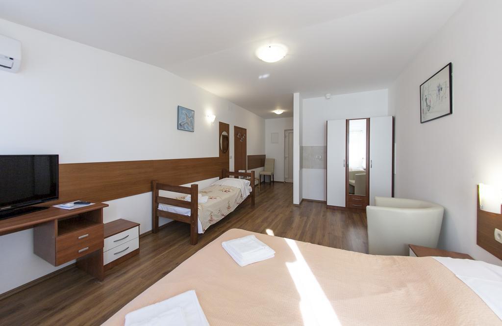 Apartments And Rooms Liburnija オパティヤ エクステリア 写真