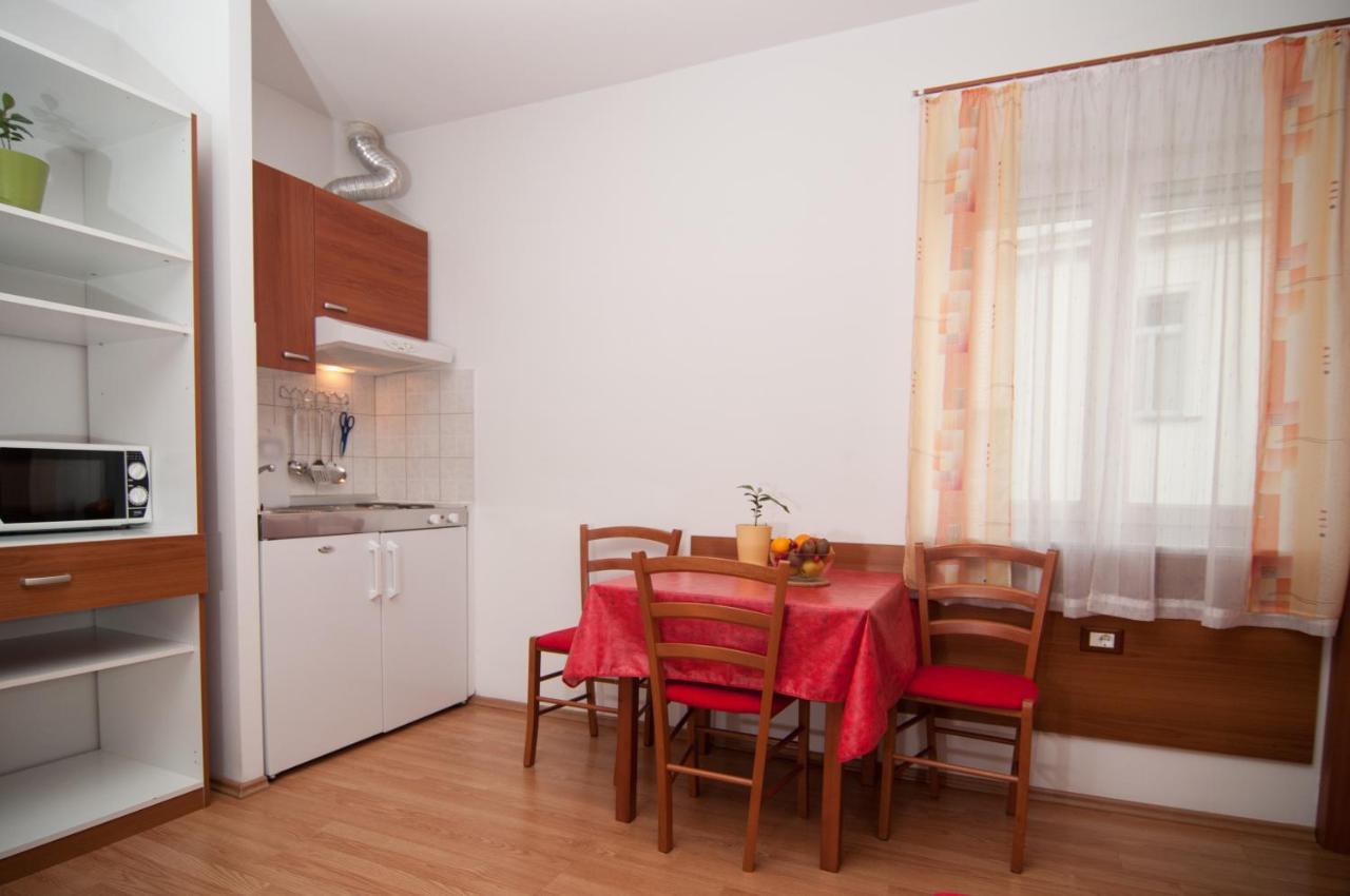 Apartments And Rooms Liburnija オパティヤ エクステリア 写真